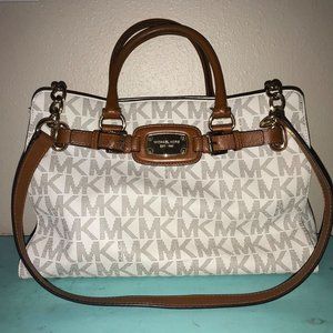 Authentic MK Hamilton Lrg Signature Vanilla Tote